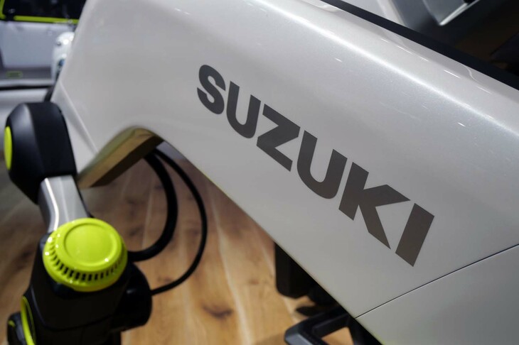 スズキ・モクバ