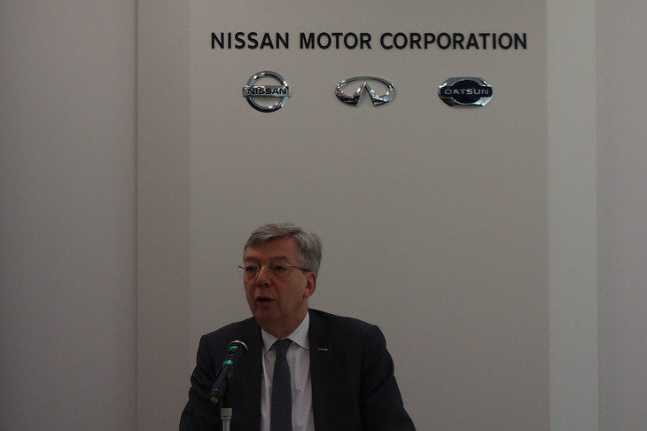中期経営計画「日産M.O.V.E to 2022」の概要について説明した、日産のフィリップ・クランCPLO。