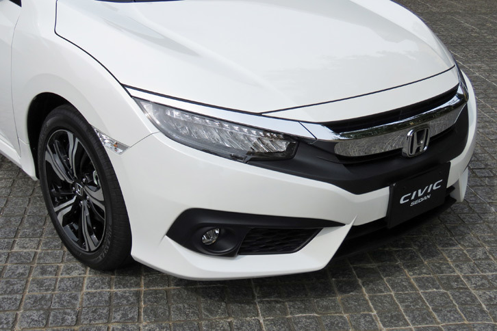 ホンダ・シビックセダン（フロントまわり）