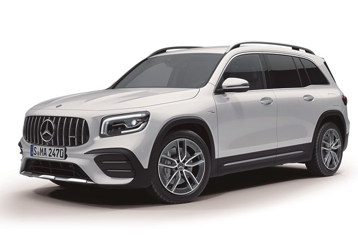 「45シリーズ」より少し控えめなパワーで、快適性も求めた「35シリーズ」。写真の「GLB35 4MATIC」は2021年1月に導入されたばかりのニューモデルだ。