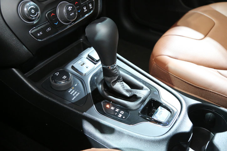 ジープ・チェロキー（インテリア）