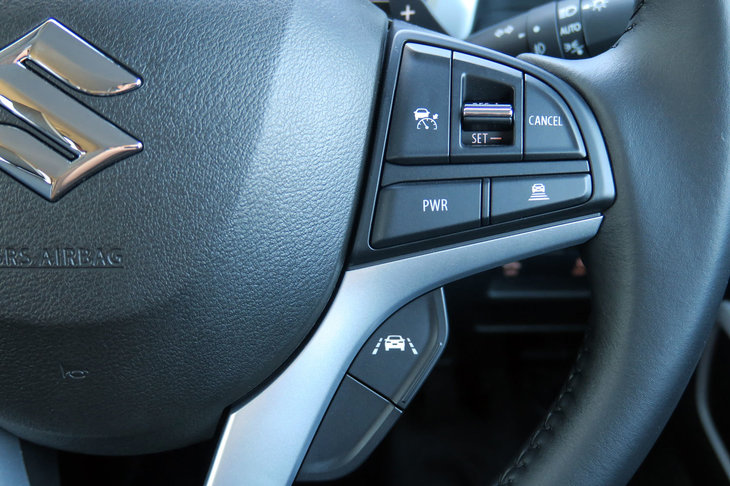 スズキ・ハスラー ハイブリッドXターボ（4WD）（アダプティブクルーズコントロールのスイッチ）