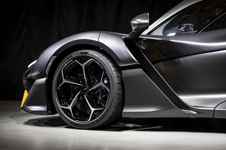 マクラーレンW1（フロントフェンダー）