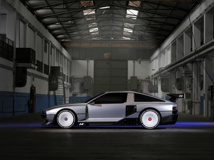 「ヒョンデ・ビジョン74」。遠く1974年にジウジアーロがデザインしたコンセプトカーがその発想源である。