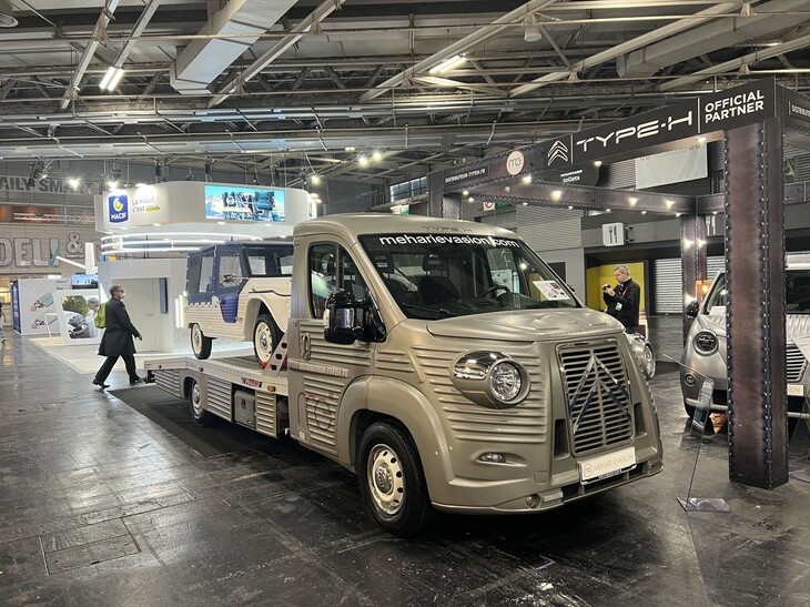 トラック型の「TYPE H」。荷台に積載されているのは「シトロエン・メアリ」。