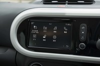 インフォテインメント用のモニターは7インチサイズ。スマートフォンと連携できるApple CarPlayやAndroid Autoにも対応している。