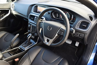 第2回：ハンドルを握ればそこはヨーロッパ！輸入車チョイ乗りリポート～ラテン＆北欧編～の画像