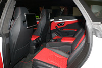 ランボルギーニ、高性能SUVの「ウルス」を日本初公開の画像