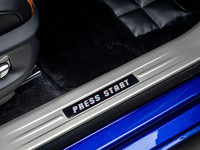 ロールス・ロイスが“8ビット アーケードゲームの世界”を投影したワンオフモデル「ブラックバッジ ゴースト ゲーマー」を発表の画像