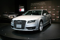 アウディが新しい高性能版「Sモデル」を発売