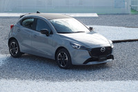 1.5リッター直4ディーゼルターボエンジン搭載の「マツダ2 XDスポルト＋」（写真は海外仕様車）。「スポルト＋」グレードは専用のメッシュグリルやアルミホイールを装備。MT車もラインナップされている。