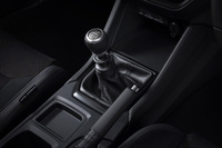 現行型「WRX」の日本仕様として初めて6段MTを搭載するSTIのコンプリートカー「WRX STI Sport#」。6段MTは、海外向けMTのアセットを活用して開発されている。