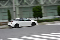 今回のデモカーには「TRDサスペンションセット」が装着されていたが、実際には「Toyota Safety Sense P」装着車に取り付けることはできない。