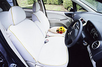 三菱、若い女性に向けた「コルト ブルームエディション」発表の画像