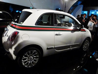 「フィアット500 by Gucci」は260万円の画像