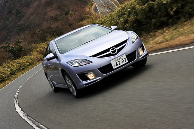 【スペック】全長×全幅×全高＝4735×1795×1440mm／ホイールベース＝2725mm／車重＝1470kg／駆動方式＝FF／2.5リッター直4DOHC16バルブ（170ps/6000rpm、23.0kgm/4000rpm）／価格＝262万円（テスト車＝278万5900円）
