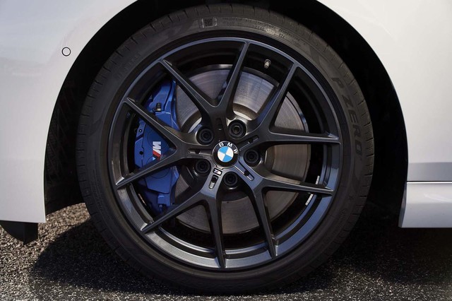 BMW 青い M235i 18インチ ホイール・タイヤセット