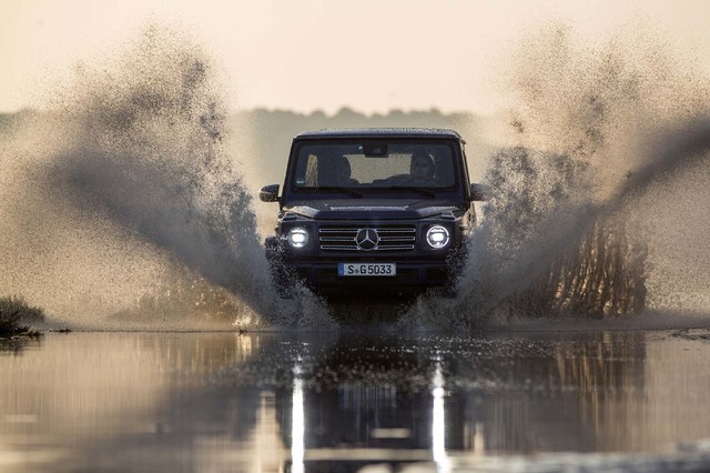 値下げ中◆TraxxasTRX-4 メルセデスベンツ G500 4X4² メルセデス・ベンツ Gクラス G550 4x4スクエアード 4WDの中古車