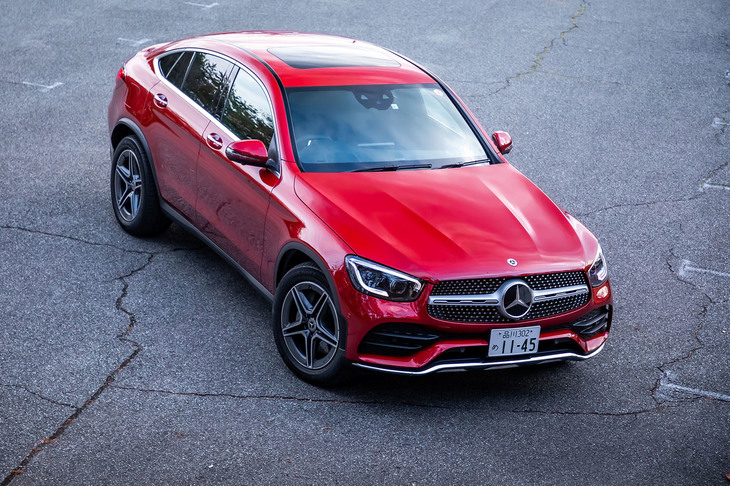 2019年10月に日本導入が発表された「GLCクーペ」のマイナーチェンジモデル。フルモデルチェンジから3年で改良を受けた。