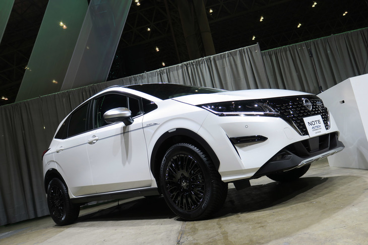 日産ノート オーテック クロスオーバー カスタマイズド