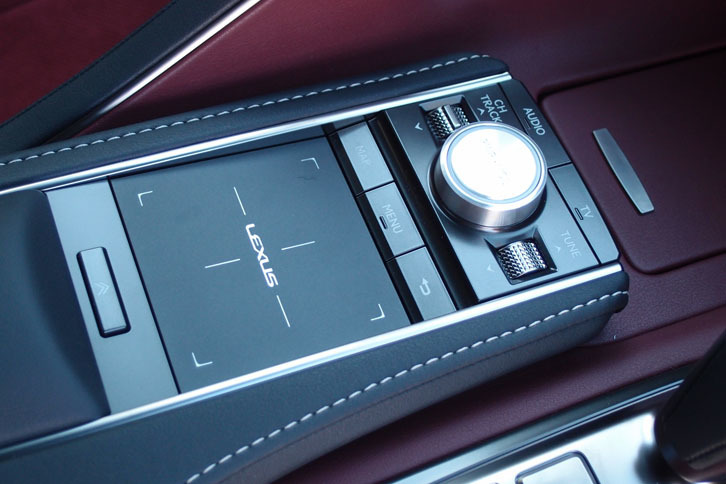 レクサスLC500h（センターコンソール）