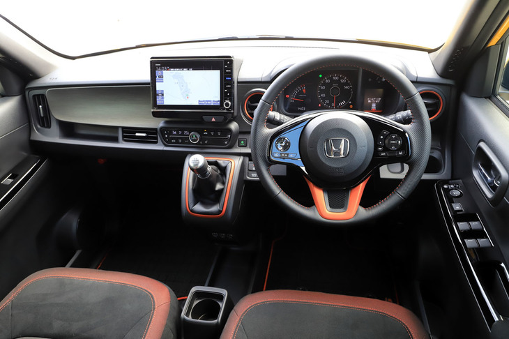 ホンダN-ONE RS（インストゥルメントパネルまわり）