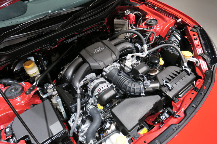 トヨタGR 86（「FA24」型2.4リッター水平対向4気筒エンジン）