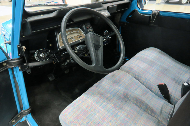 シトロエン2CV／アウトニーズ