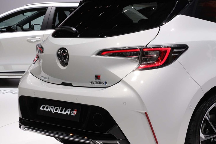 トヨタ・カローラGRスポーツ ハイブリッド（リアまわり）