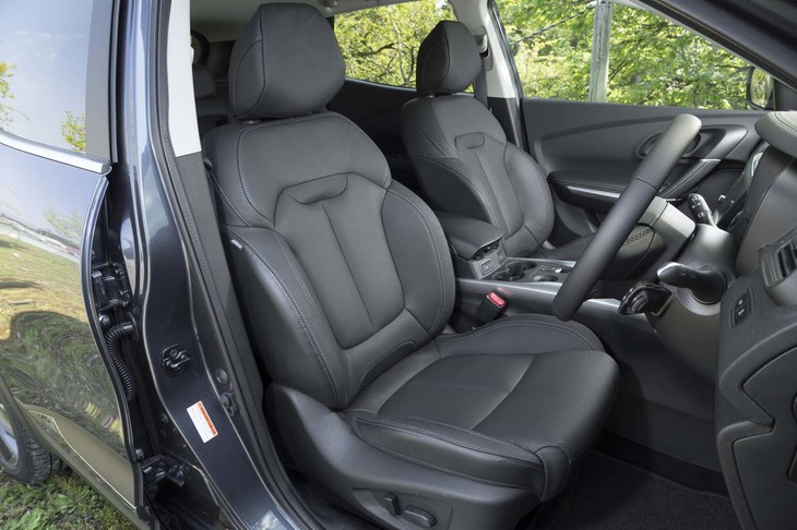シート表皮はレザーが標準。ソフトな掛け心地が印象的だった。