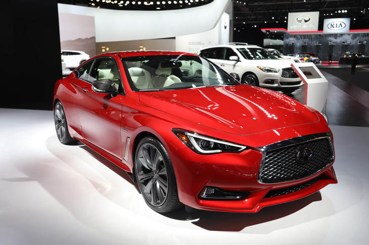 インフィニティQ60