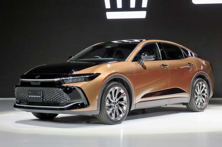 トヨタ・クラウン クロスオーバー（エクステリア）
