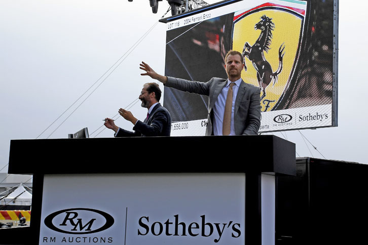 RMサザビーズによるオークションは、イベントの目玉のひとつ。