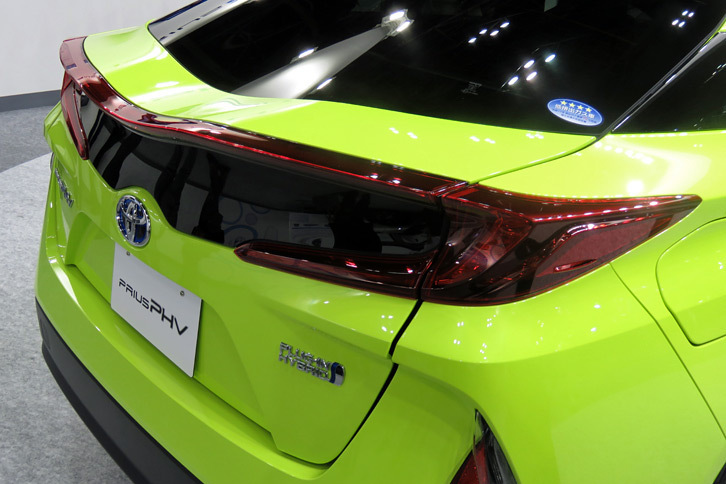 トヨタ・プリウスPHV（リアまわり）