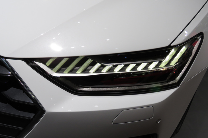 アウディA7スポーツバック（ヘッドランプ）