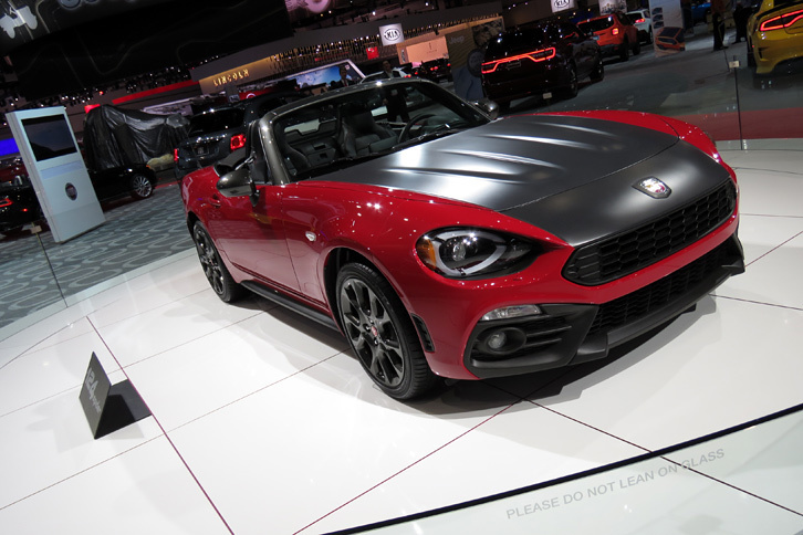 アバルト124スパイダー