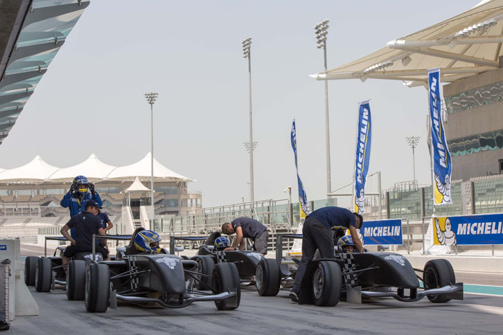 今回はミシュランのレーシングスリックタイヤも体験できた。写真はテストカーのフォーミュラ4マシン。