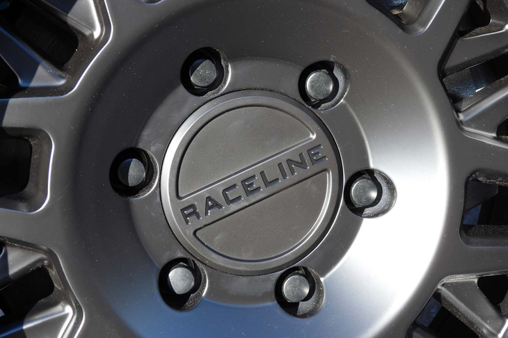 三菱トライトンSNOW SHREDDER CONCEPT（ホイール）