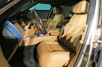 環境負荷の少ない再生素材を用いたシート表皮も選択できる。