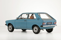 初代「ポロ」の全長は約3.5m。車重は700kgを切っていた。