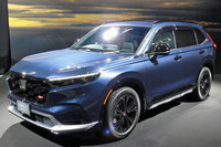 ホンダCR-V e：HEV RSブラックエディション／CR-V e：HEV RSブラックエディション ホンダアクセス用品装着車