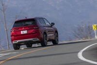 ワンペダルドライブを可能にする「イノベーティブオペレーションモード」を採用。アクセルオフ時の回生ブレーキが強くなるため、滑らかなドライブが味わえる。