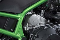 ギアボックスの上部にレイアウトされるスーパーチャージャーのケース。12枚のブレードを持つ直径69mmのインペラがおさまる。