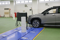 スバルでは、クルマの安全技術を「0次安全」「走行安全」「予防安全」「衝突安全」の4つに分けて開発している。今回の報道関係者向けの「総合安全体感試乗会」では、0次安全の要である視界性能についても説明が行われた。