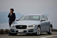 「ジャガーXE」と。筆者にはジャガーへのアコガレがある。（写真=池之平昌信）