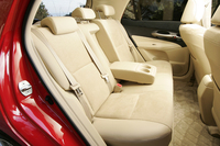 トヨタ・ブレイドG（FF/CVT）【ブリーフテスト】の画像