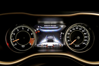 安全装備の充実も「ウォーリアー」の特長。本来オプション装備となる「セーフティパッケージII」が標準で備わる。
    