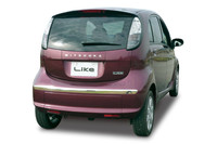 ボディ色は、ホワイトソリッド、クールシルバーメタリック、ブラックマイカ、ミスティクバイオレットパール、ラズベリーレッドパールの計5色を用意。