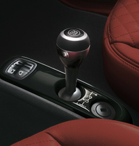 「スマート・フォーツーBRABUS」の限定車が登場の画像