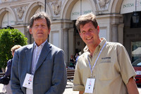 審査員でデザイナーのトム・チャーダ氏と、ディヴィド・ホップス氏。